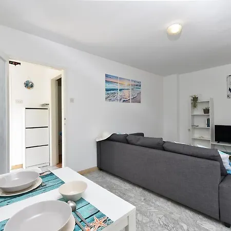 Fuer 2 Personen Ca 35 Qm In Premantura, Istrien Istrische Riviera プレマントゥーラ